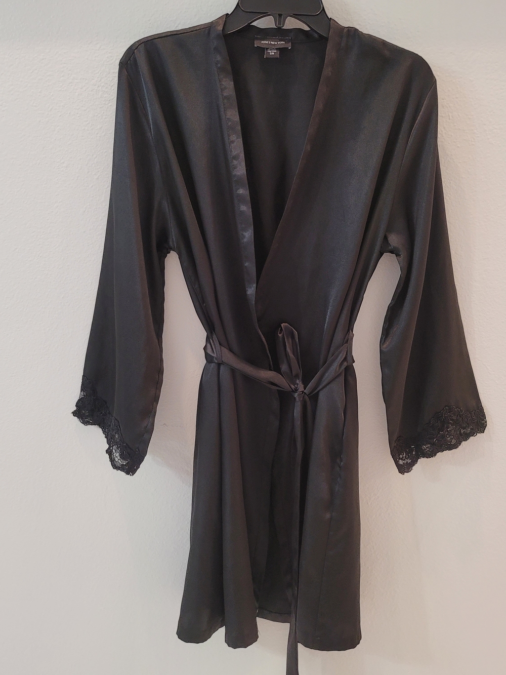 Jones New York Black Satin Lace-Trim Wrap Robe Size S/M - Picture 2 of 12